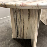 Grande table de salle à manger ovale en marbre Arabescato Rosso italien – années 1970, sculpture sur pierre