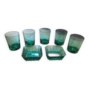 Lot de 5 verres et 2