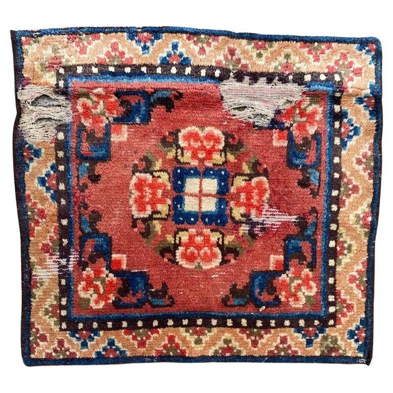 Chinese carpet antique square eliminated 66x61 cm
