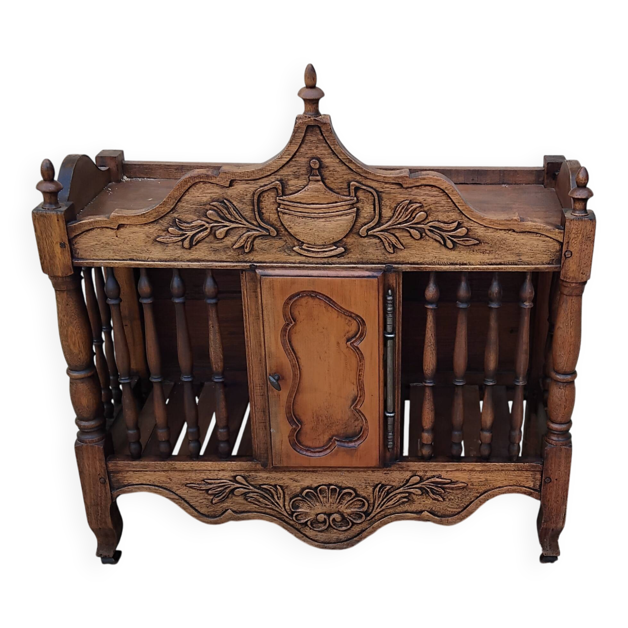 Provençal bread basket