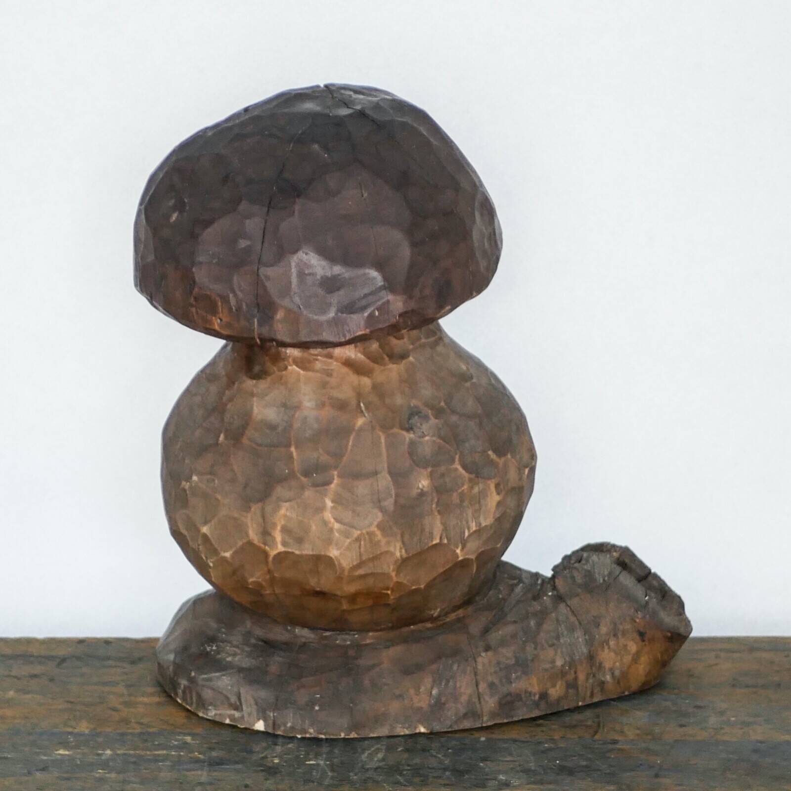 Large hand-carved wooden mushroom - Vintage brutalist home decoration - 1950s folk art