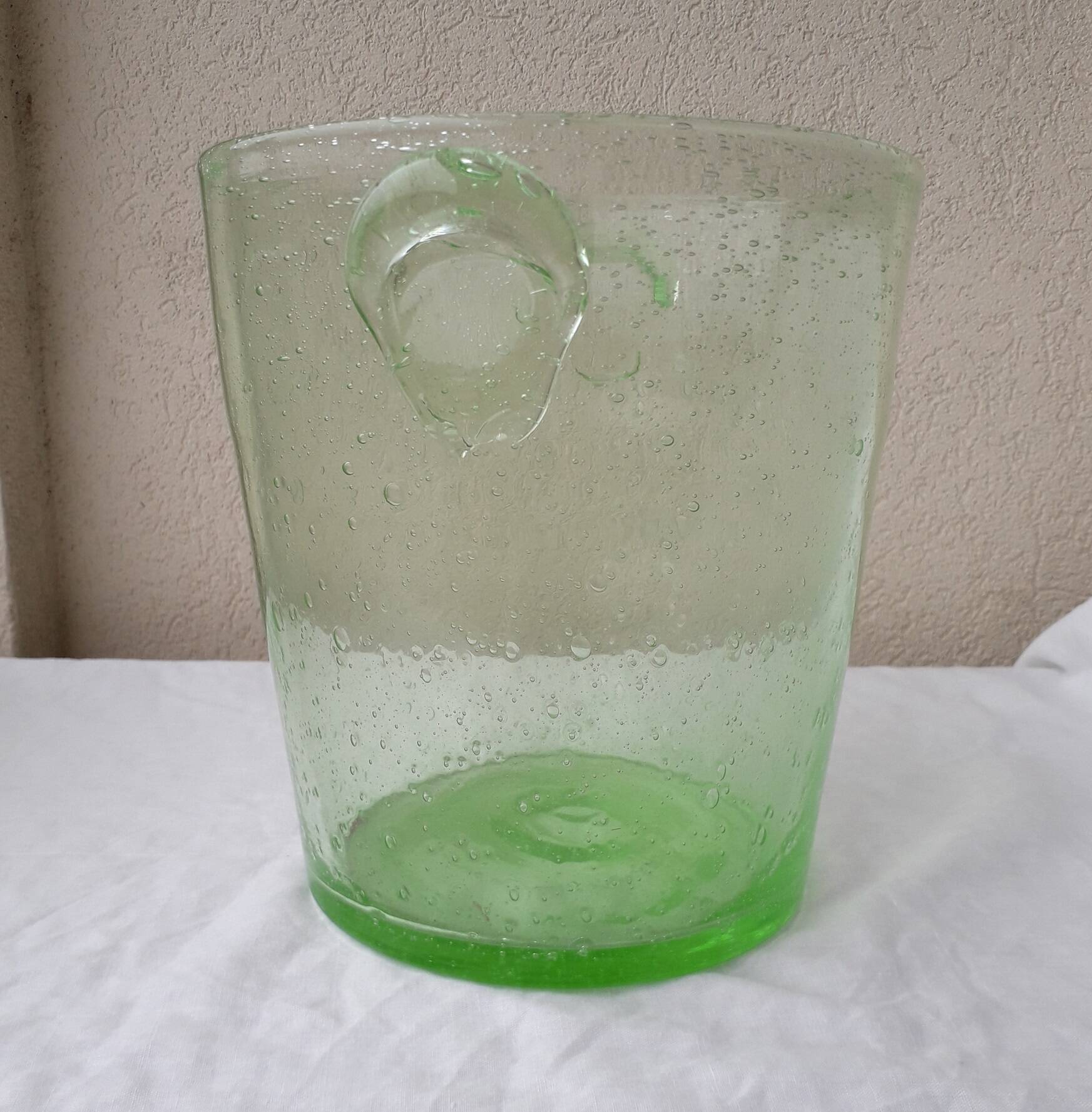 Bubble glass champagne bucket