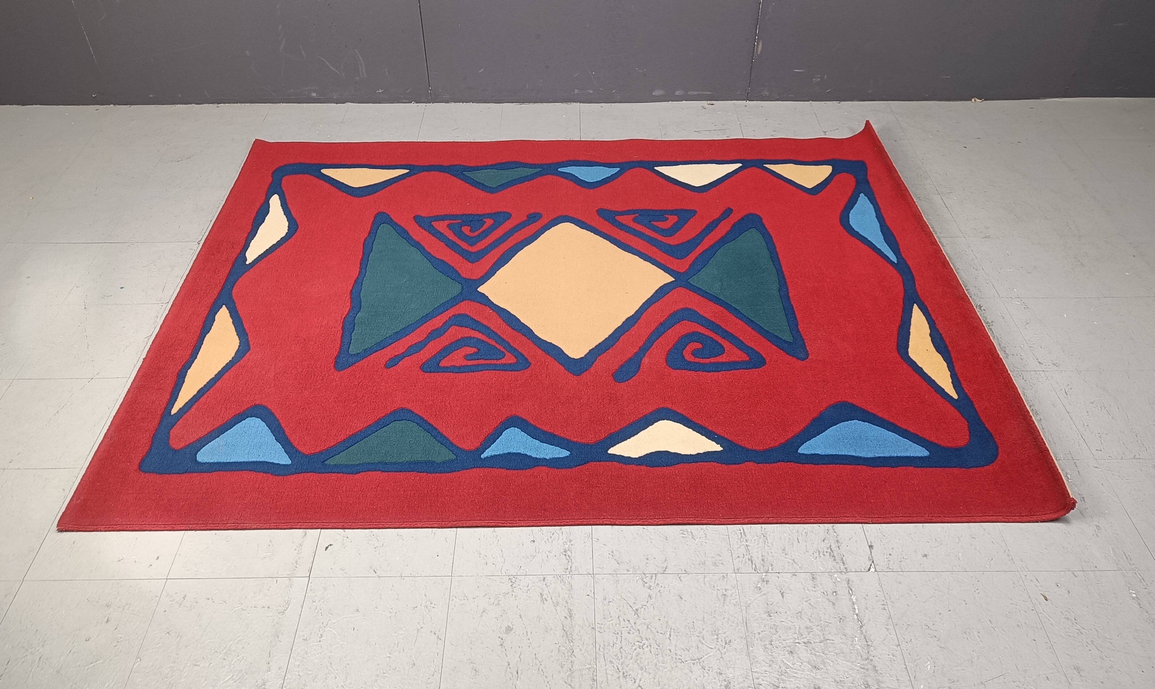 Grand tapis noué à la main, années 1980