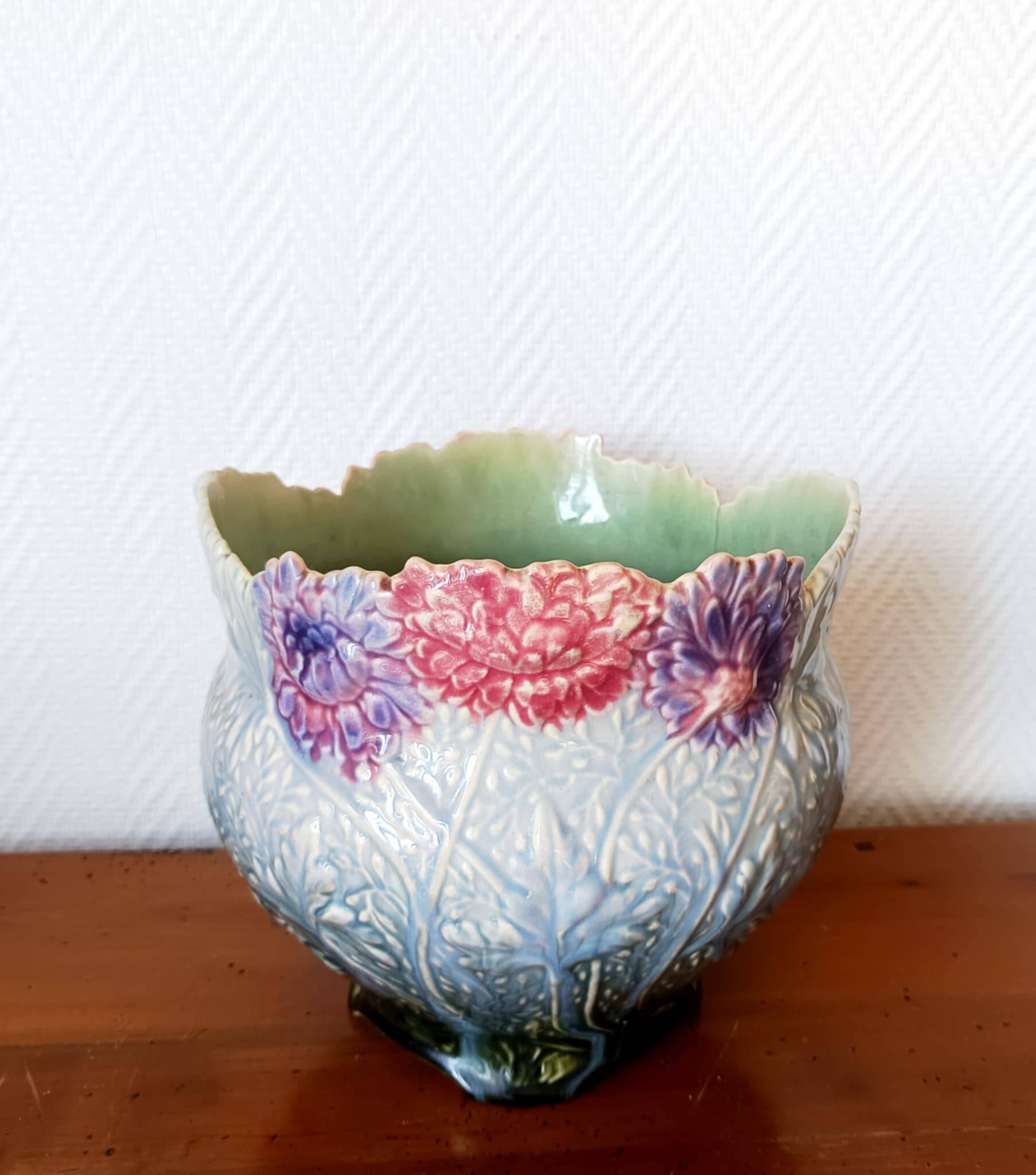 Art Nouveau flowerpot with slip peonies