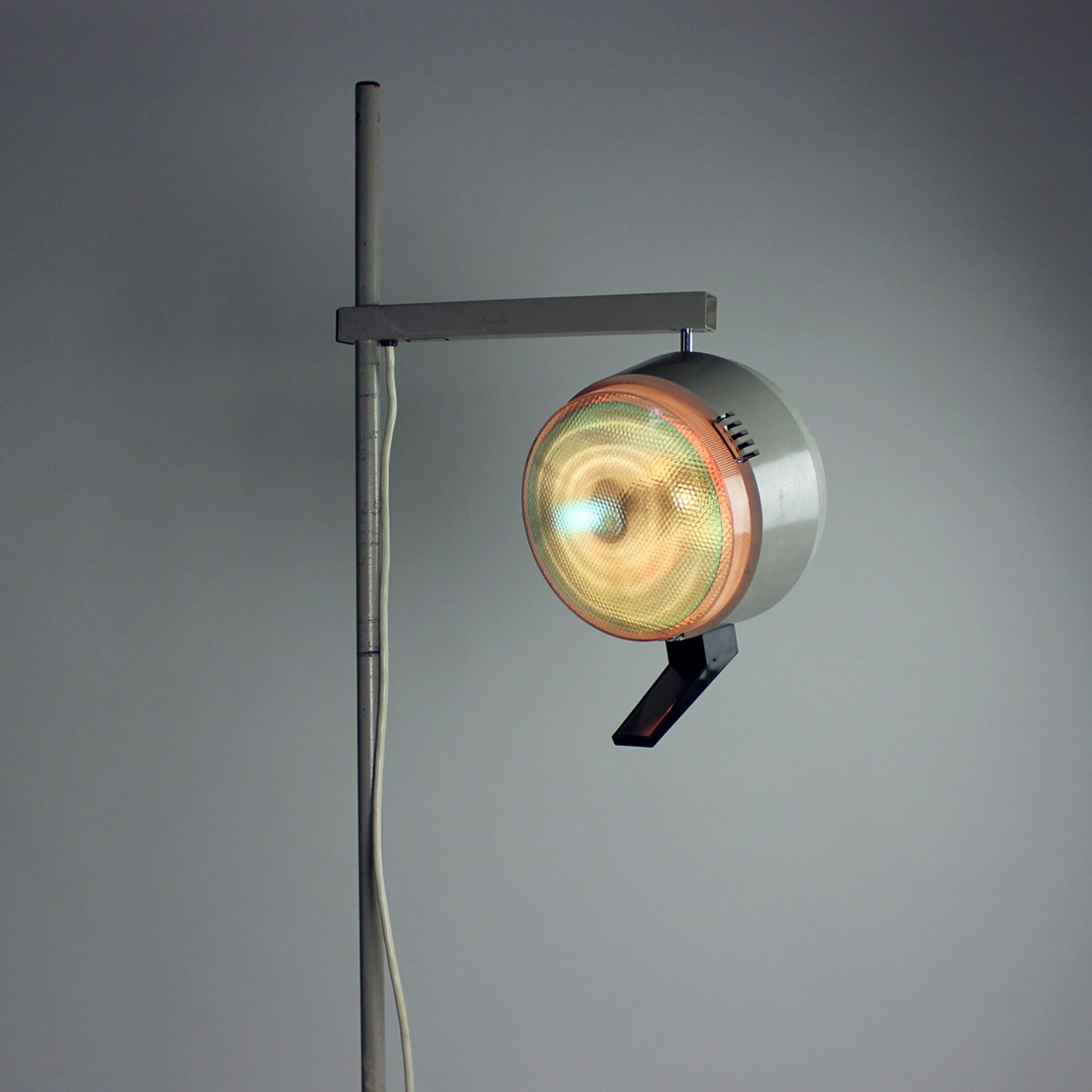 Lampadaire en métal, Tchécoslovaquie des années 1950