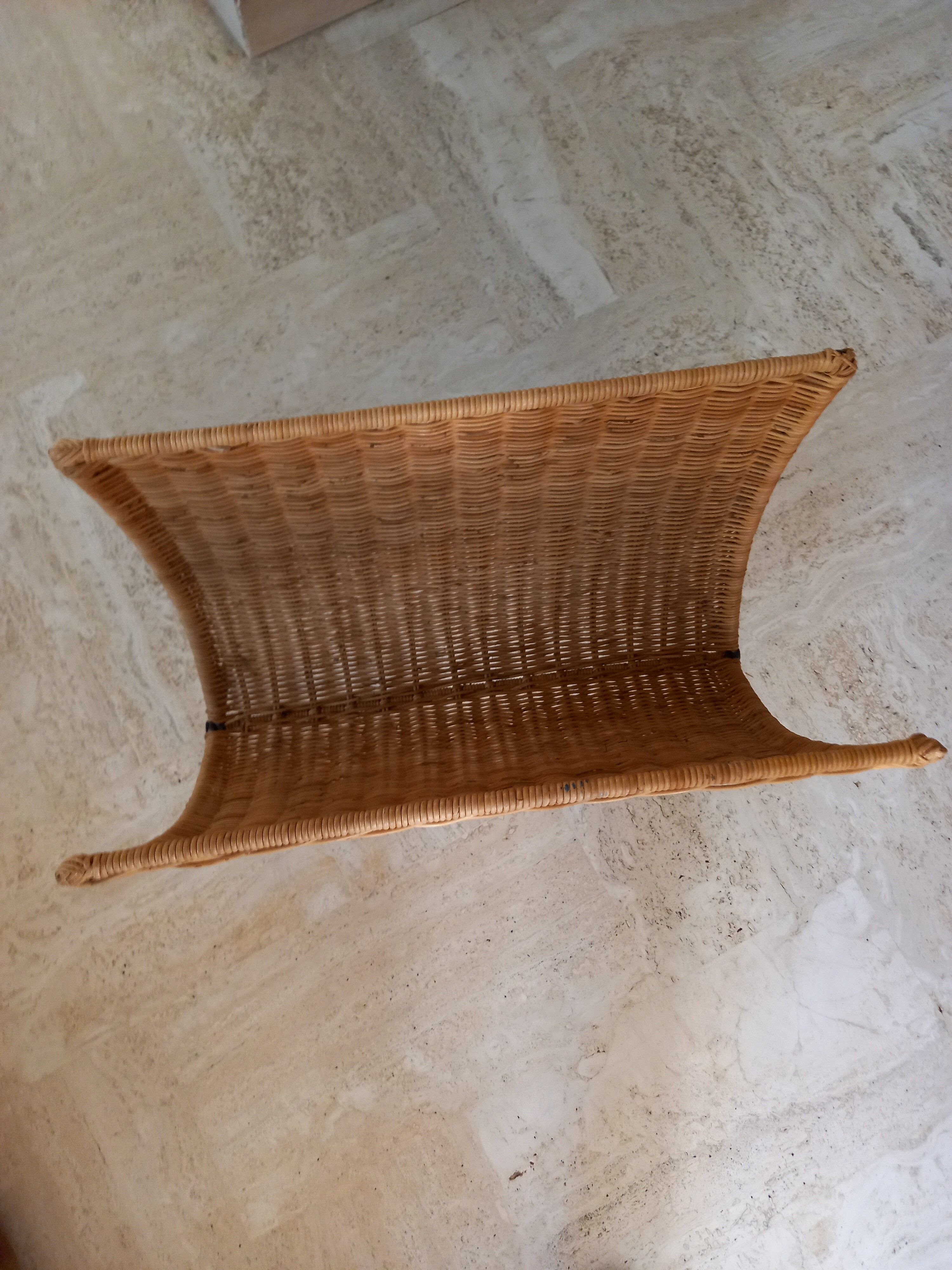 Wicker folding magazine door
