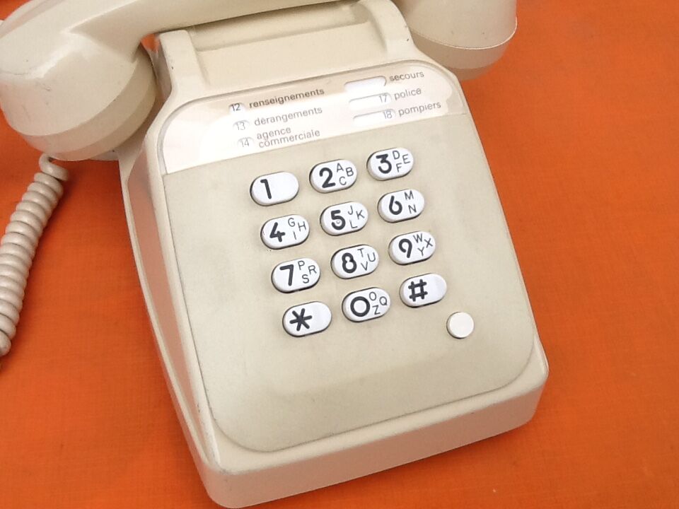 1980s Socotel Model S63 touch-tone phone Made in France