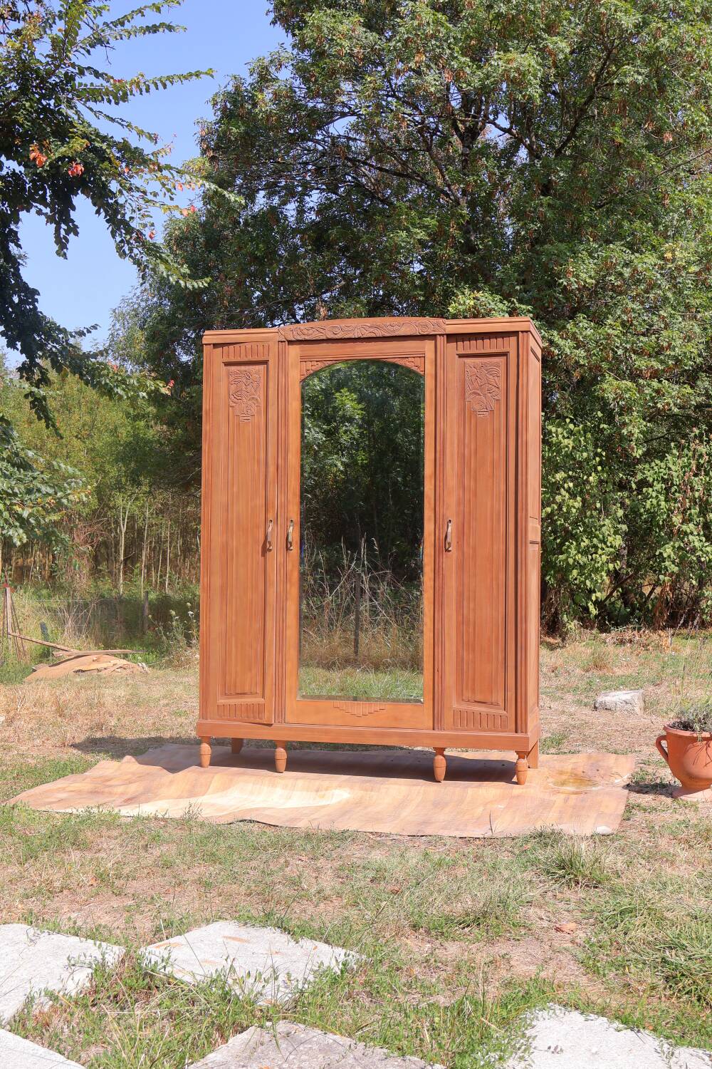 Grande armoire art déco bois exotique