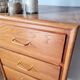 Commode vintage années 50 en bois – 4 tiroirs – pieds compas