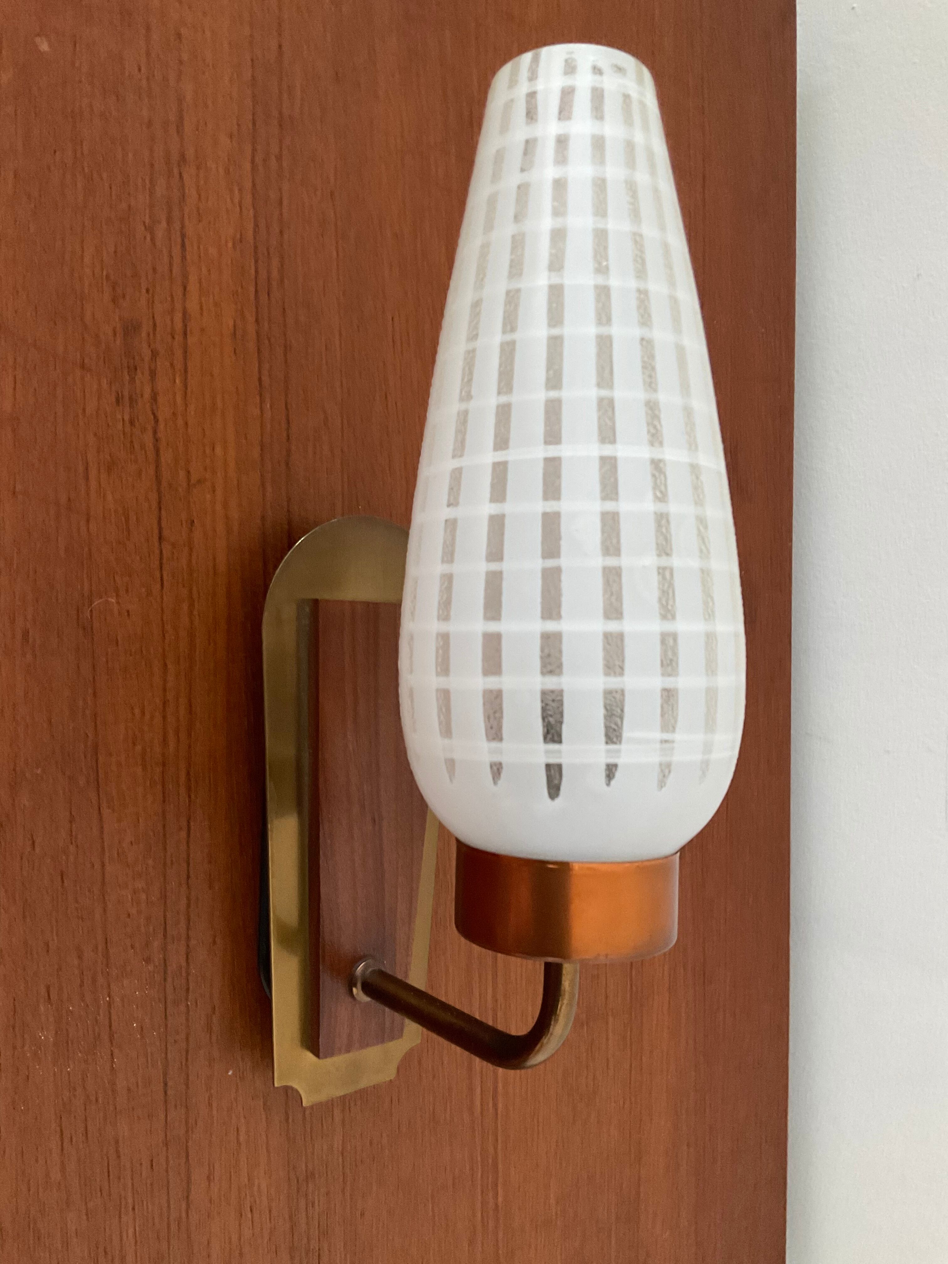 Scandinavian wall lamp in teak, brass and opaline from the 60s