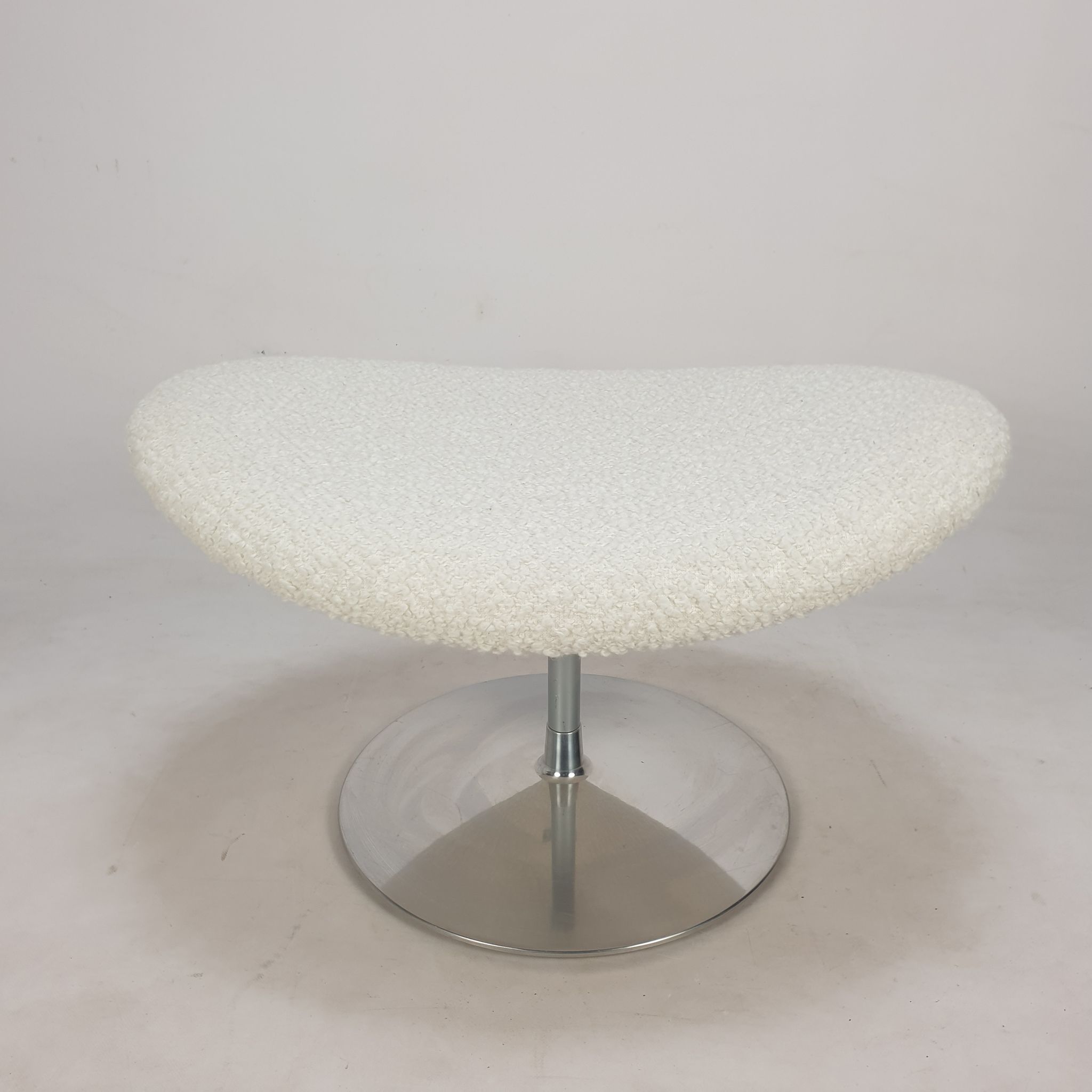 Big Globe Armchair with Ottoman by Pierre Paulin for Artifort, 1980s