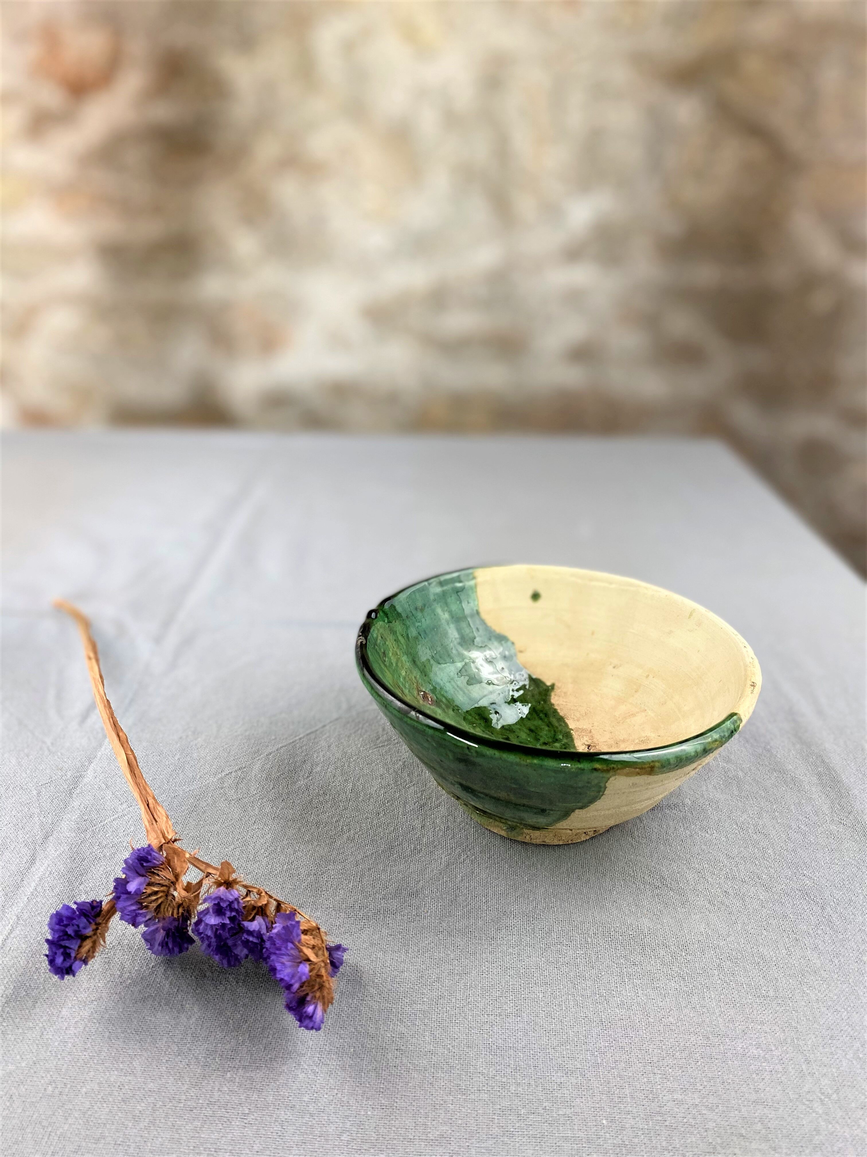 Two-tone bowl in glazed terracotta