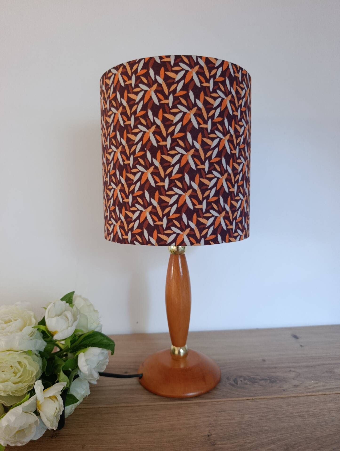 Lampe bois mid-century Abat-jour graphisme végétal
