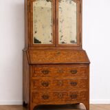 Venetian scriban secretary in Louis XV style, inlaid with walnut.