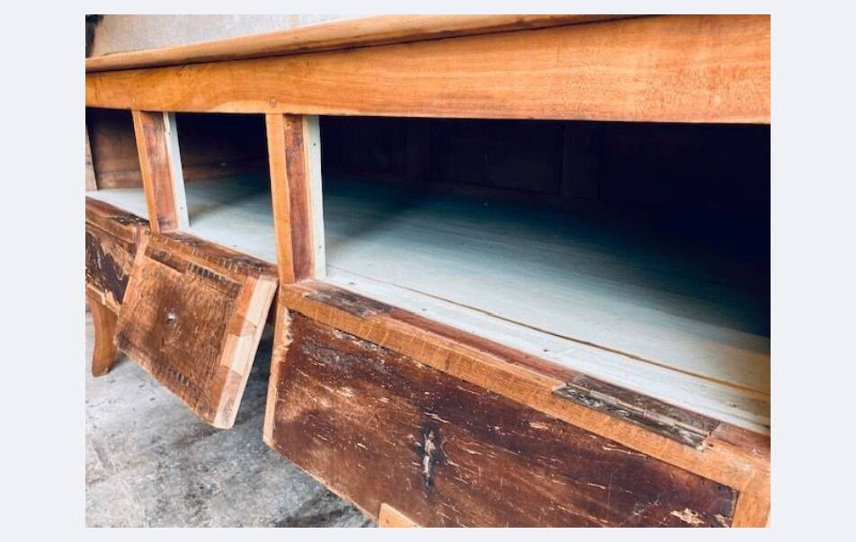 drop-leaf table