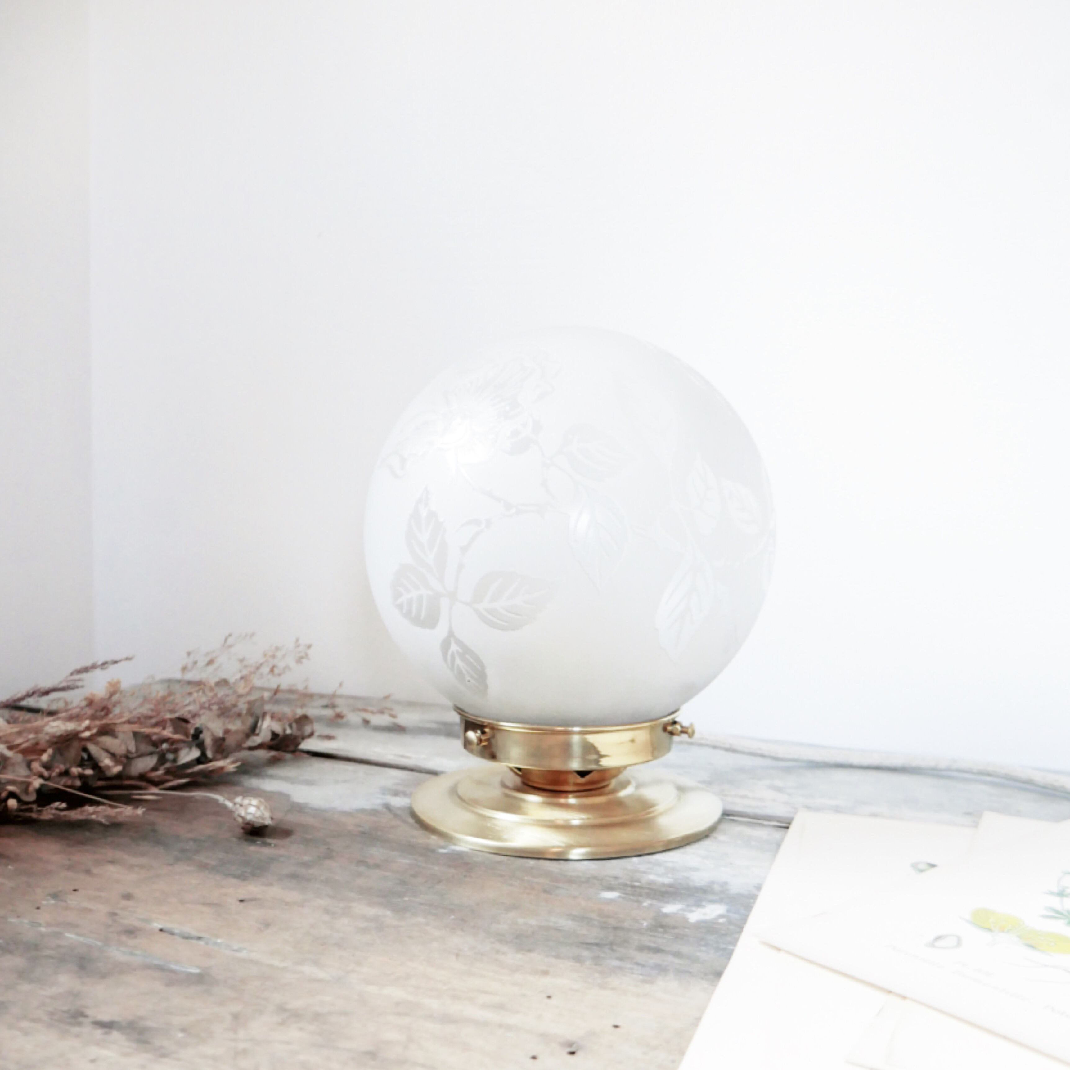 Engraved glass table lamp