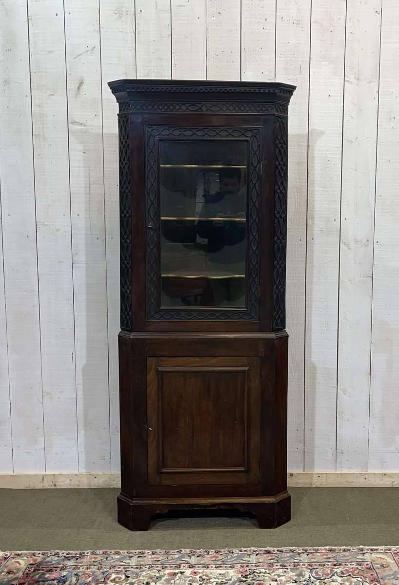 19th century English corner cabinet in walnut, mahogany and oak