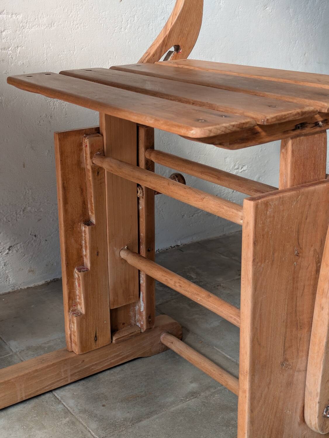 Bureau d'écolier en bois
