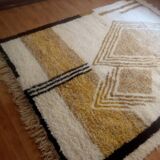 Handmade Moroccan rug, Berber wool rug 150/250 cm.