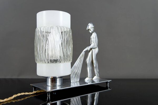 Rare Lampe en Bronze Chromé ''Soldat du Feu'' Art Déco, Pologne, 1950-60