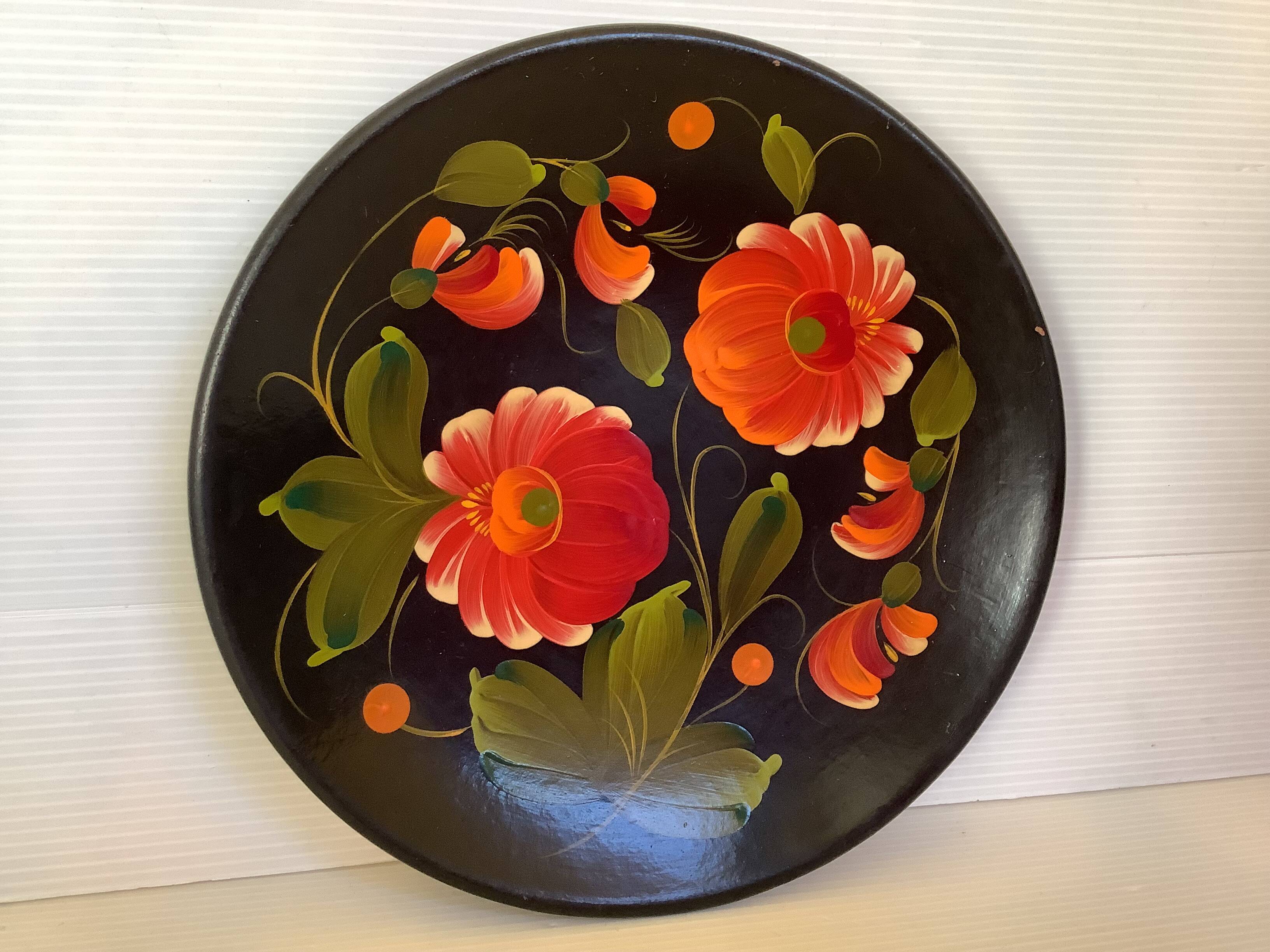 Russian hand decorated flower plate