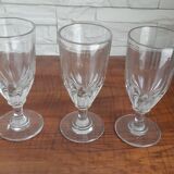 3 verres à pied