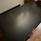 Laminate wood desk