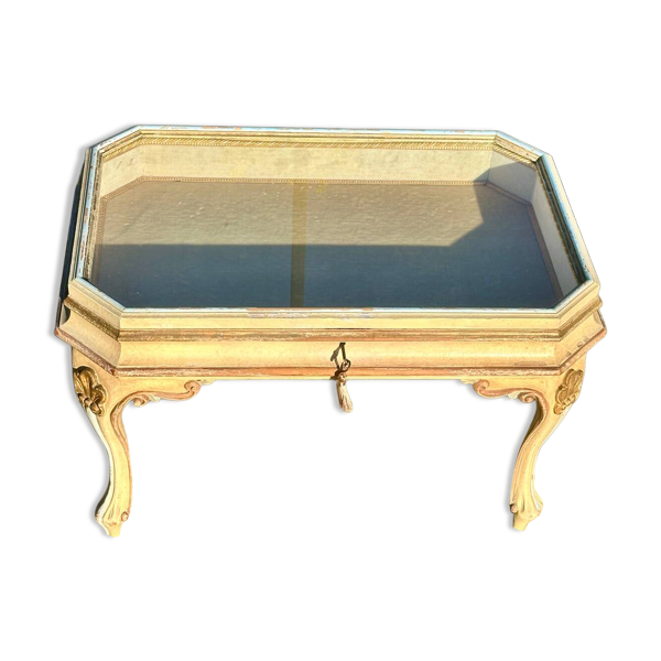 Table basse, vitrine d’exposition en bois peint polychrome