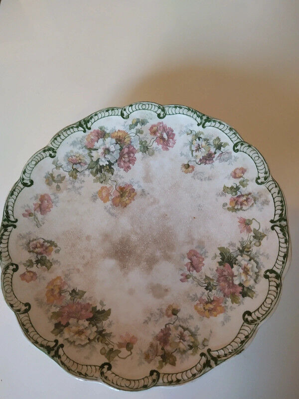 Antique cake dish