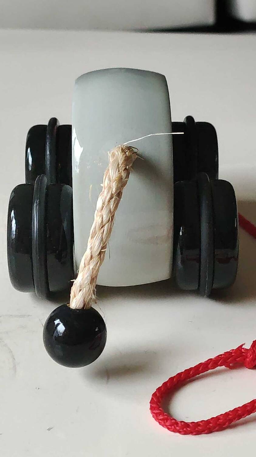 Wooden mouse-shaped toy to pull. The play tree. For 2 years. Made in France