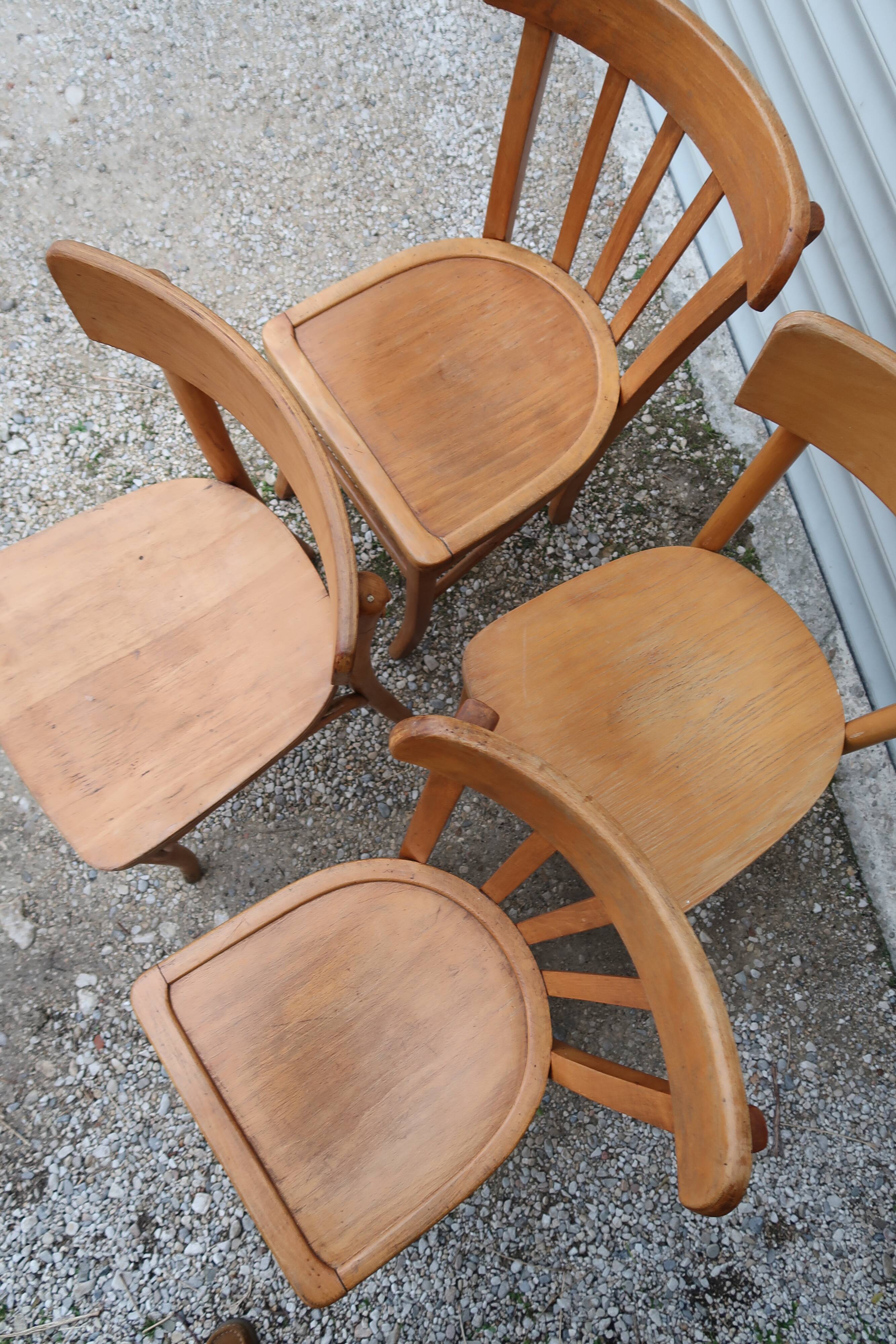 Lot de 4 chaises bistrot Thonet et Baumann
