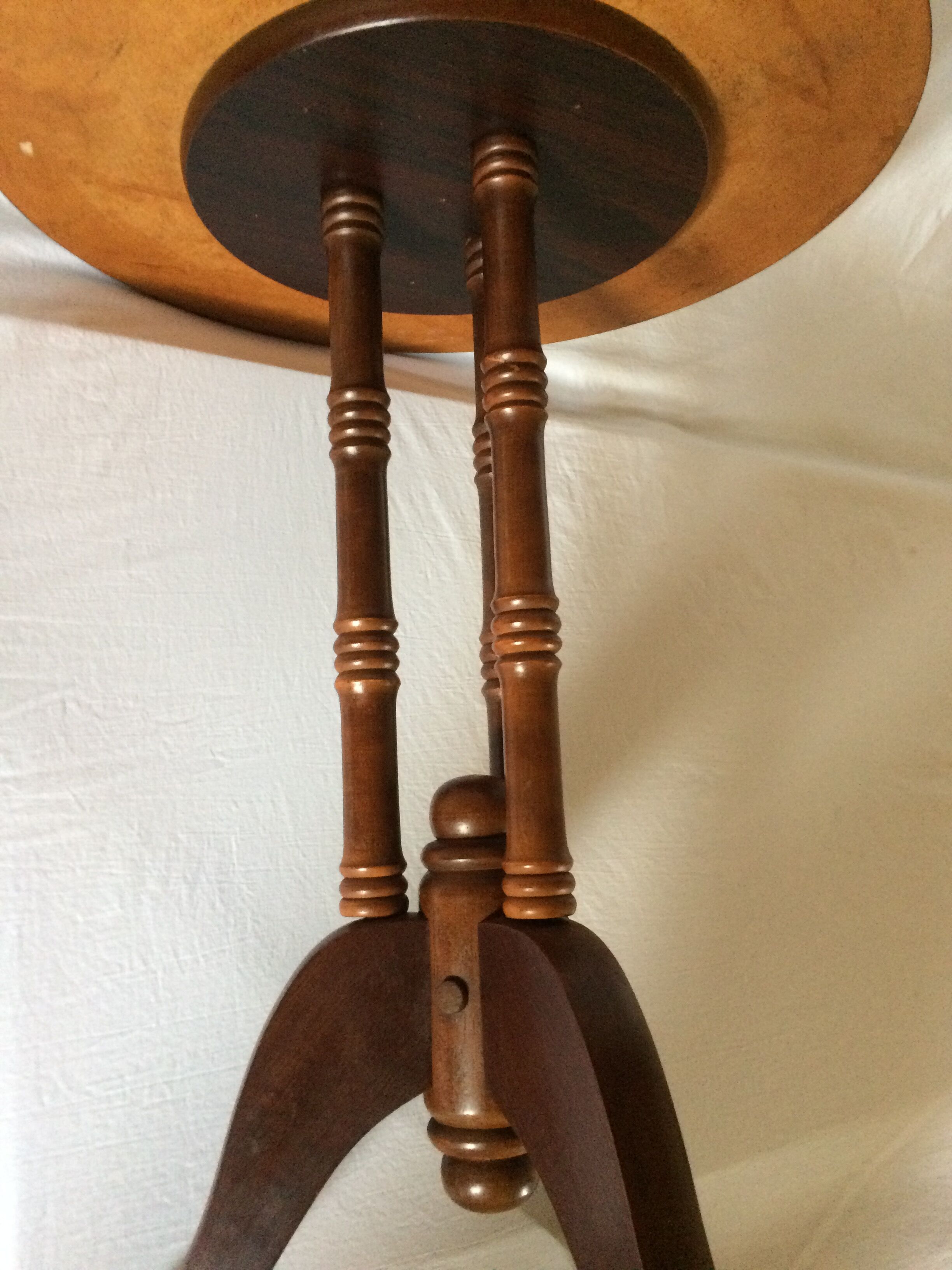 Vintage english tripode healer