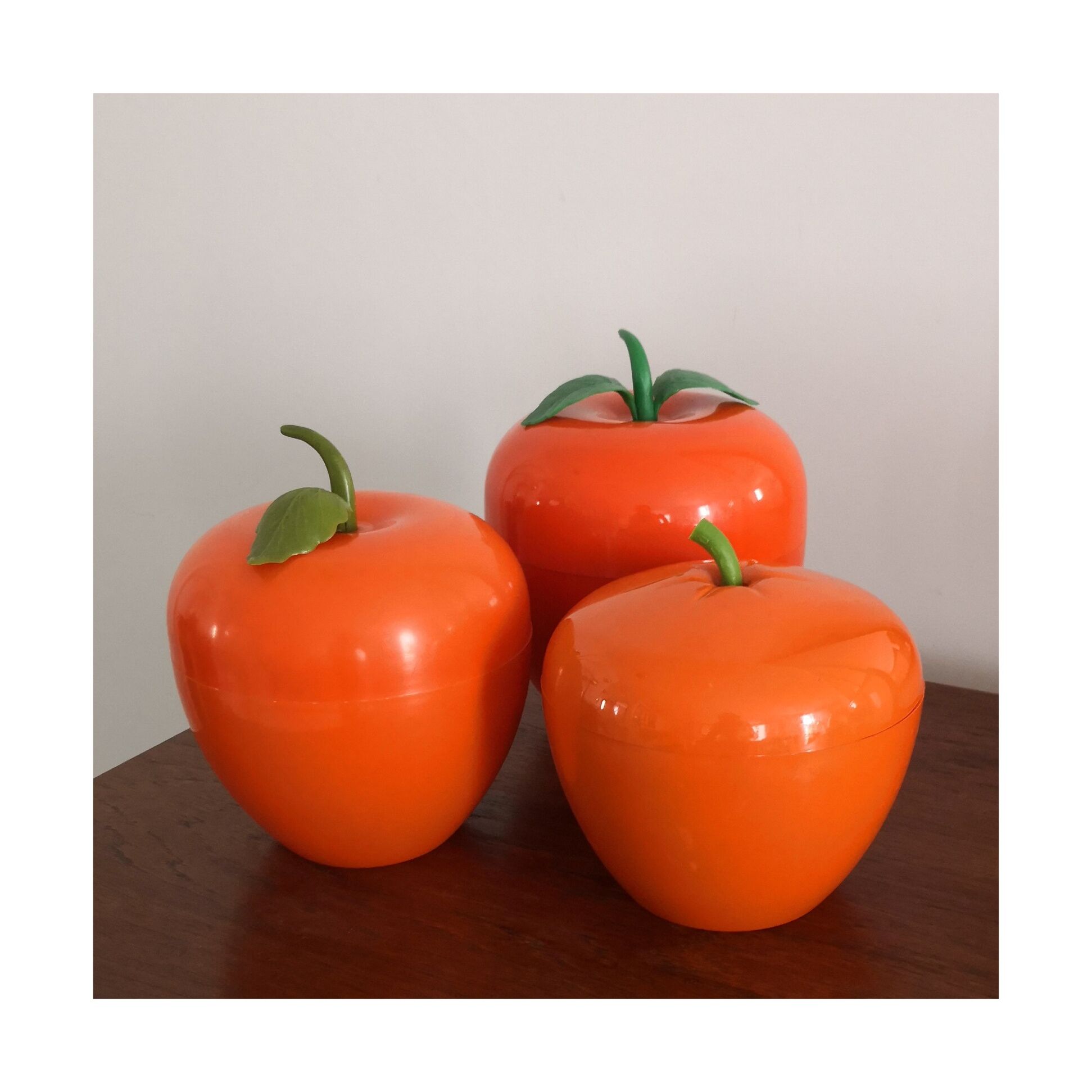 3 ice buckets orange apples 70s