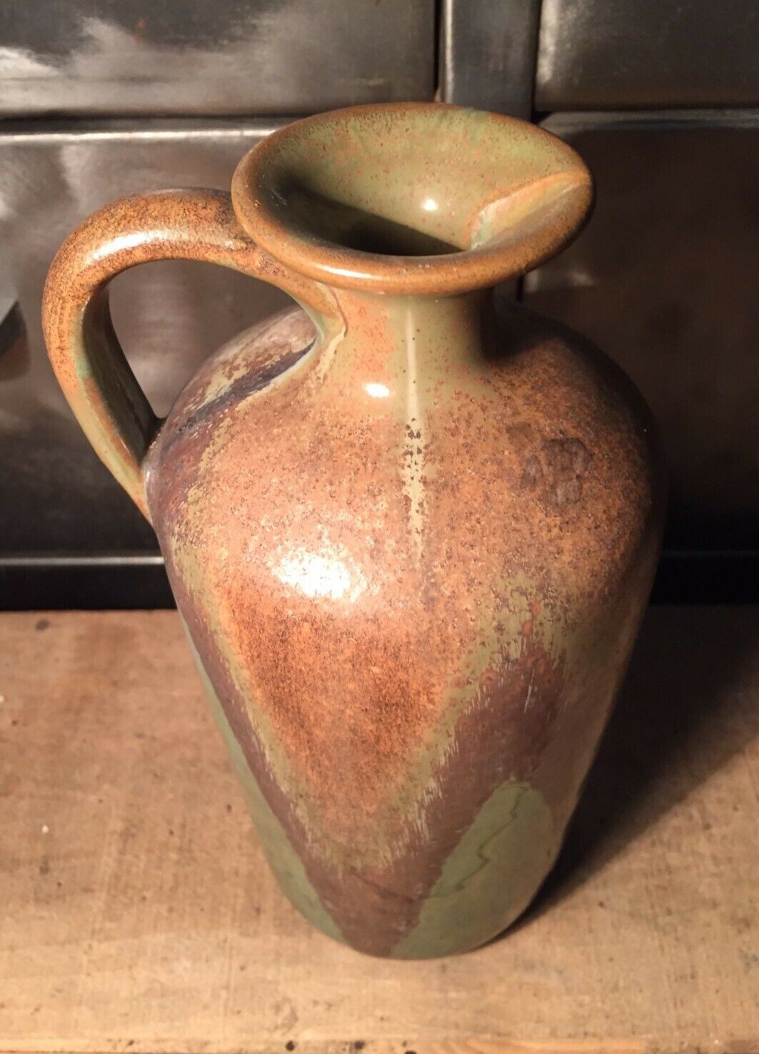 Sandstone vase of Pont-des-Vernes signed Maïténa