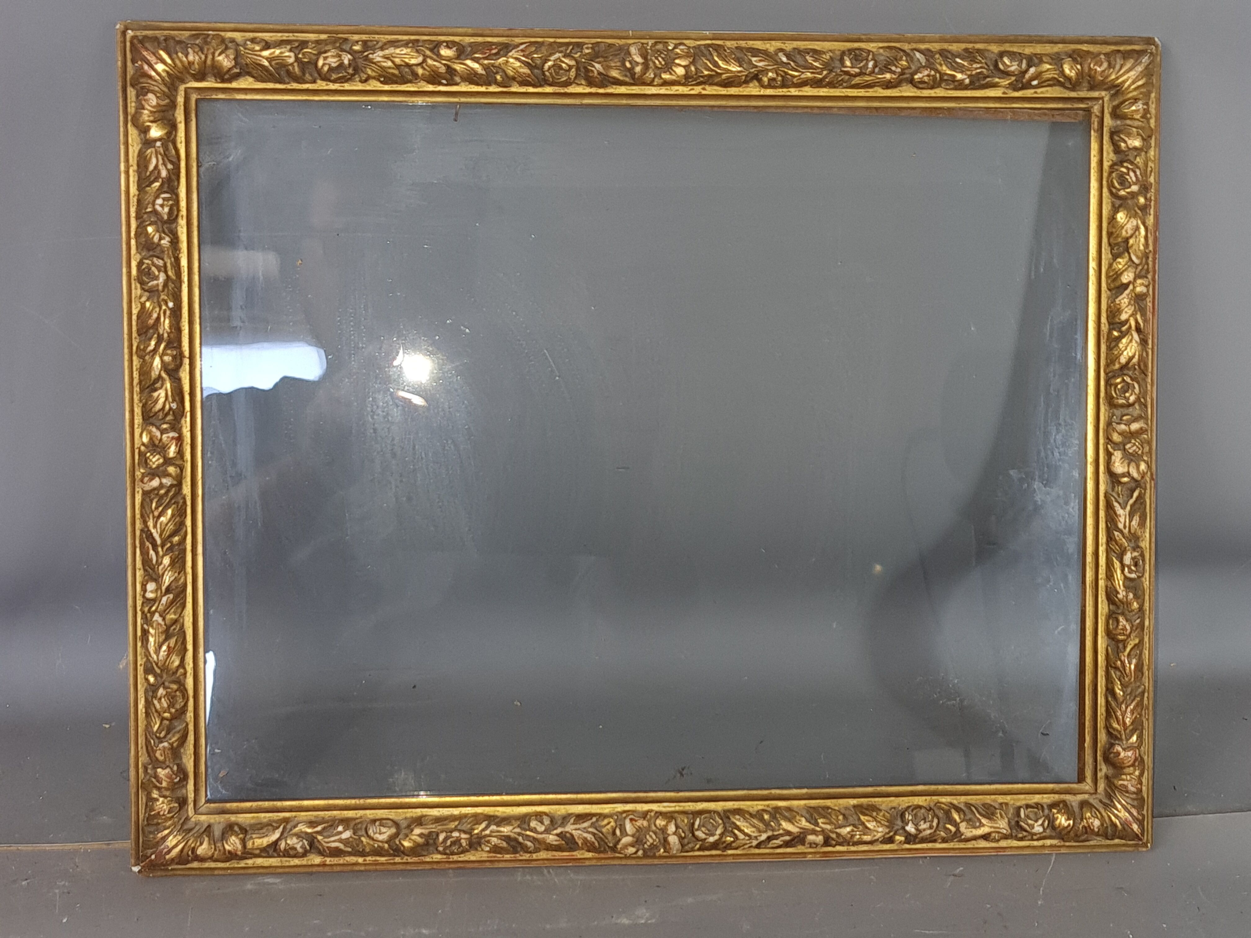 Nineteenth century frame gilded stucco wood decoration of roses 34x27 foliage 30.8x24.2 cm SB