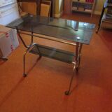 Table des années 1970 en verre et laiton
