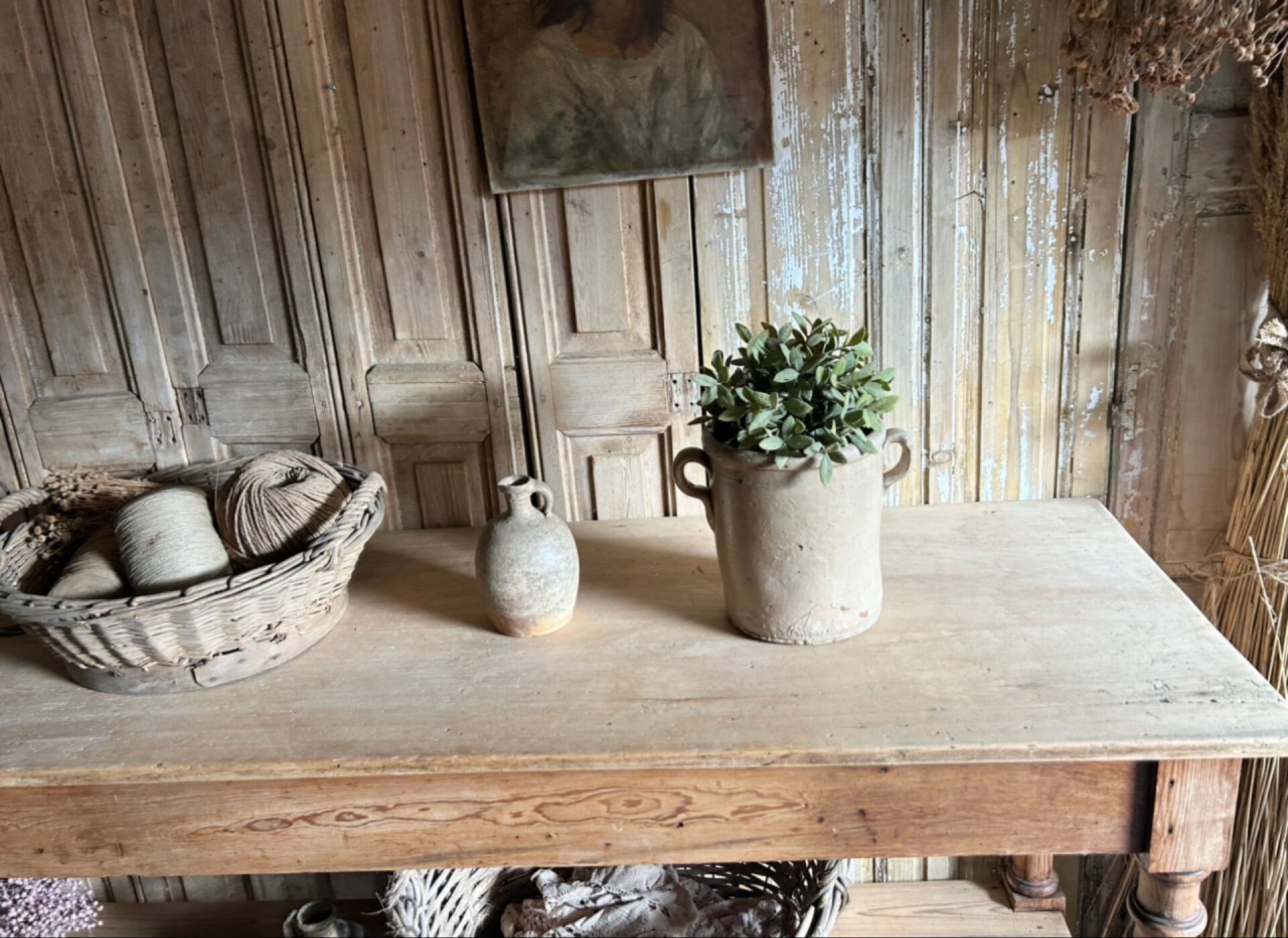 Old cloth merchant's table