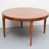 1950s round coffeetable in walnut