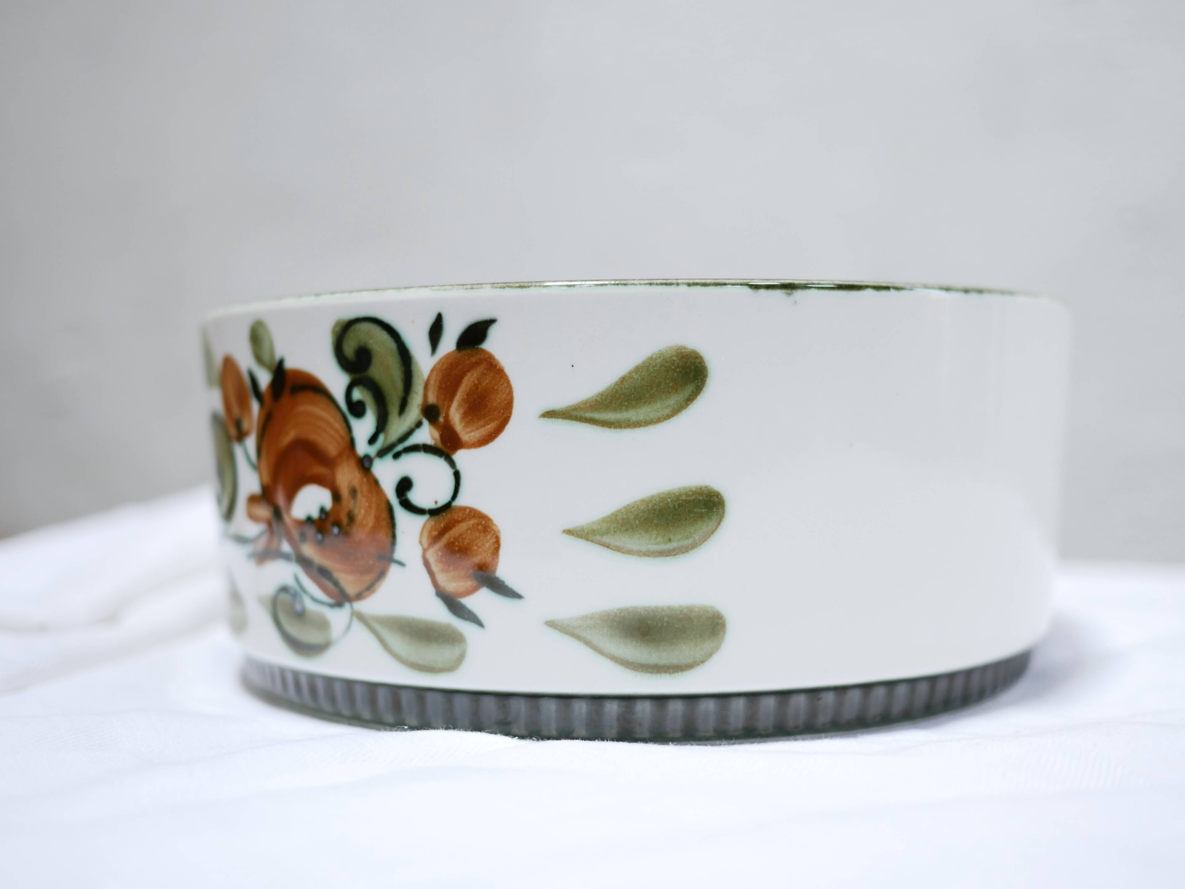 Vintage salad bowl published by Boch La Louvière