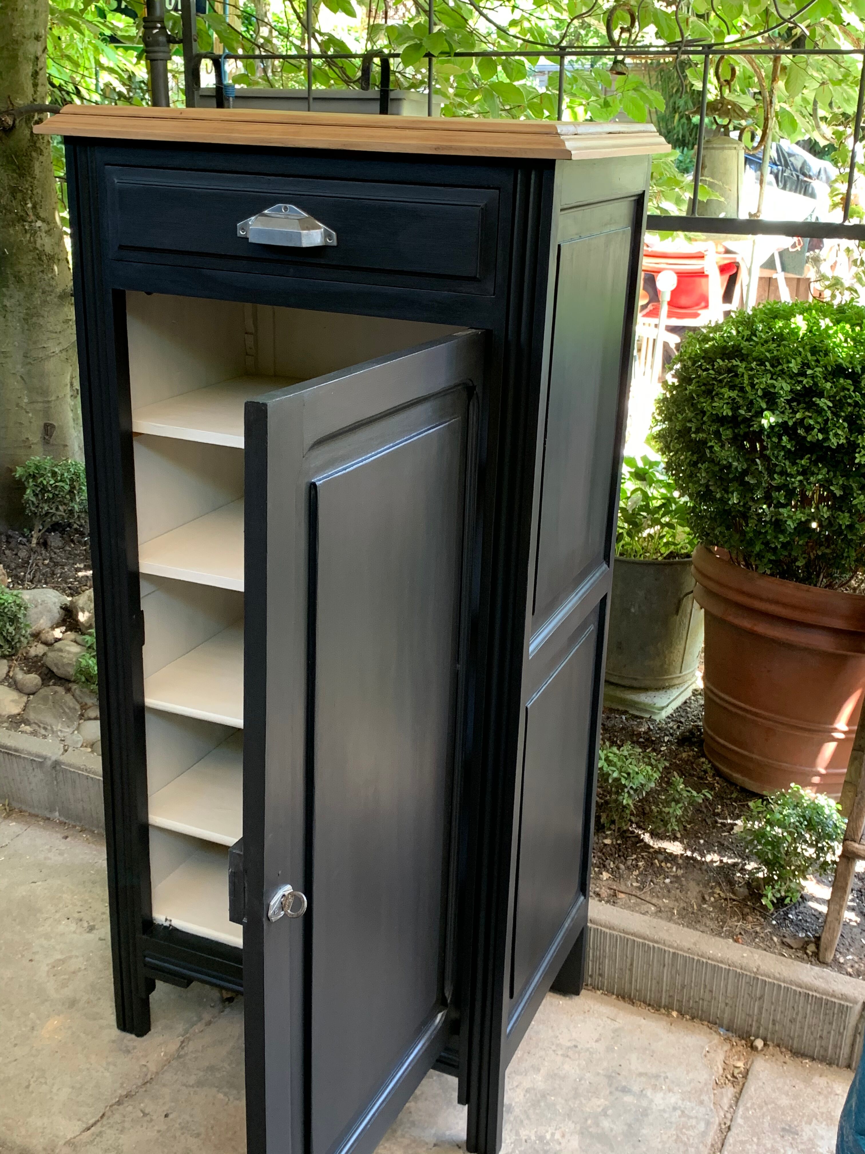 Top Parisian buffet 1930