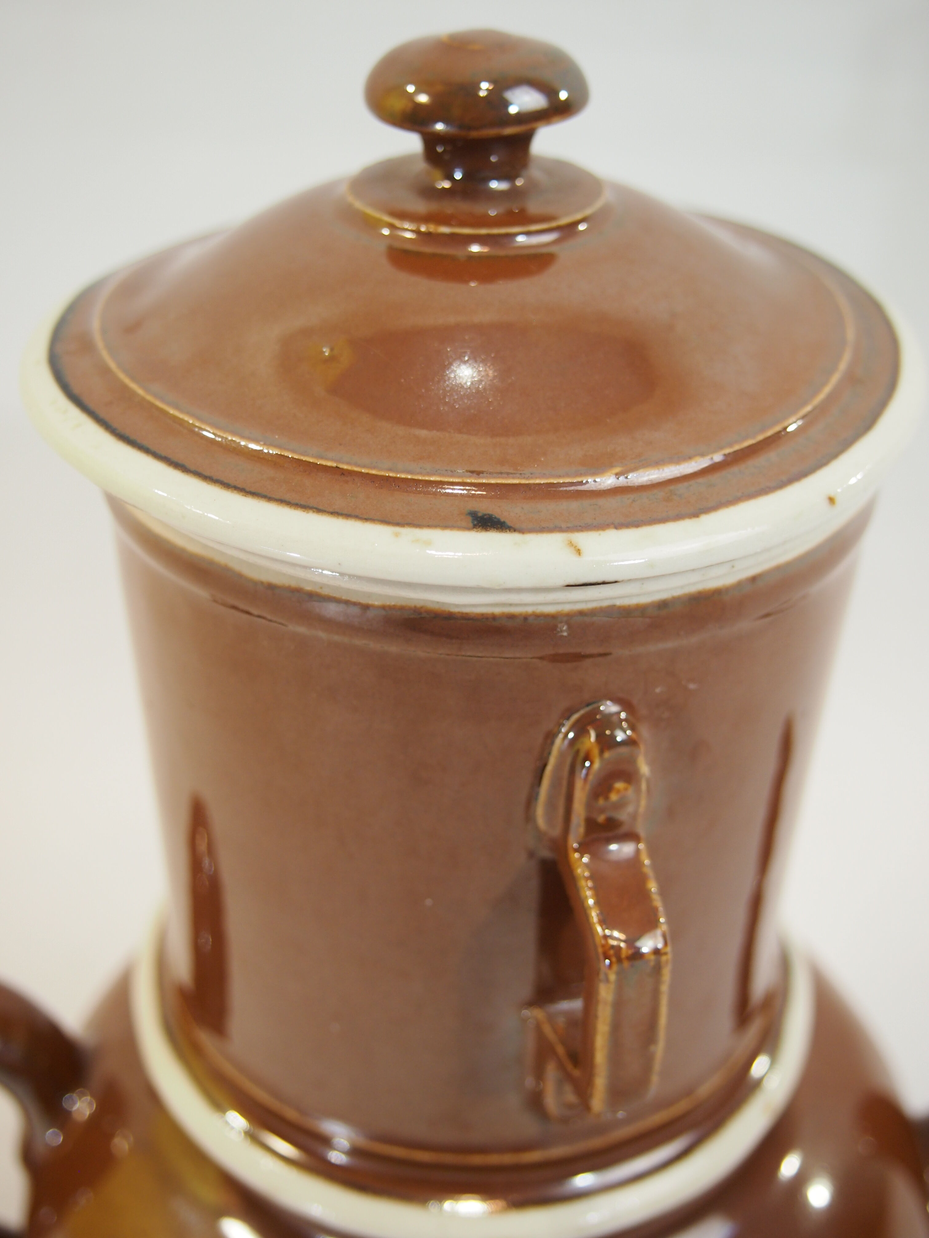 Ceramic/vintage teapot