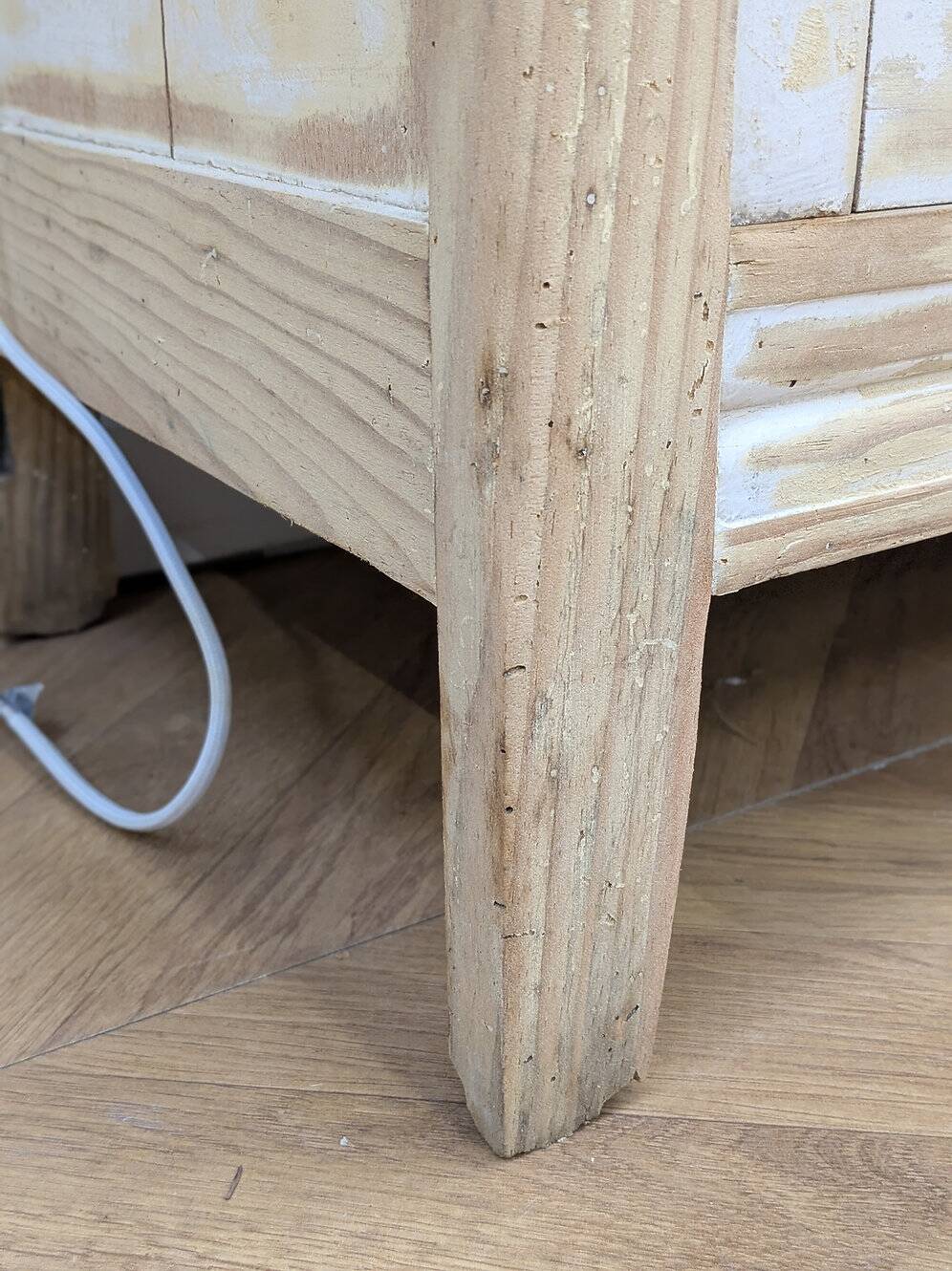 Buffet parisien vintage patiné