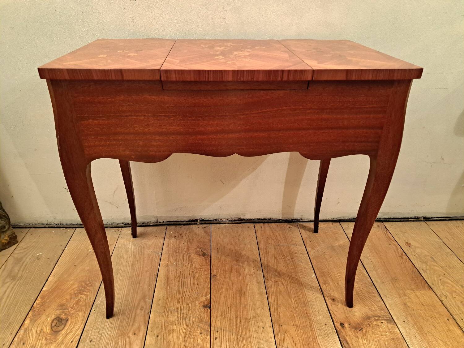 Louis XV style dressing table in marquetry