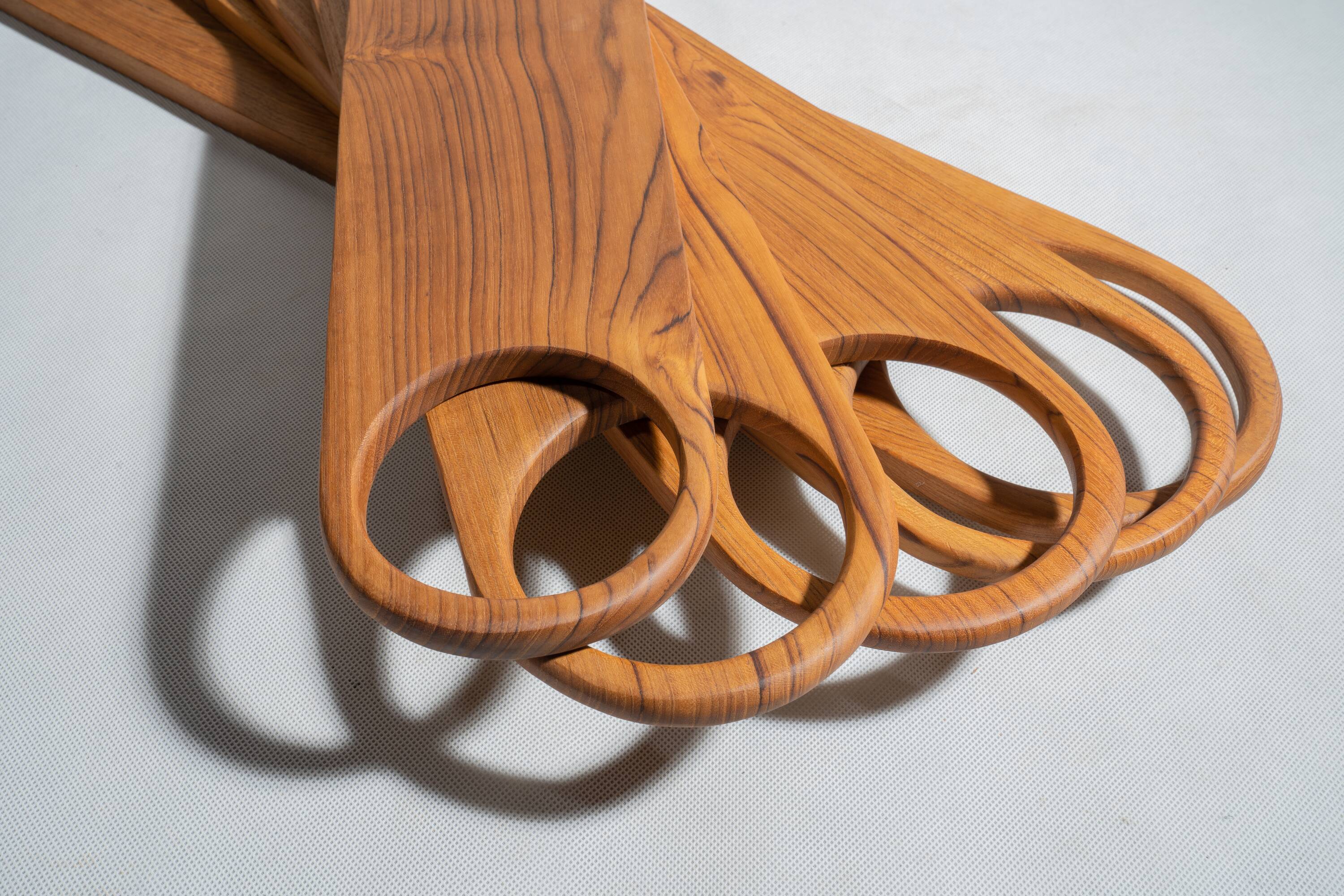 Cutting or presentation board of monoxyl teak with handle (T1)