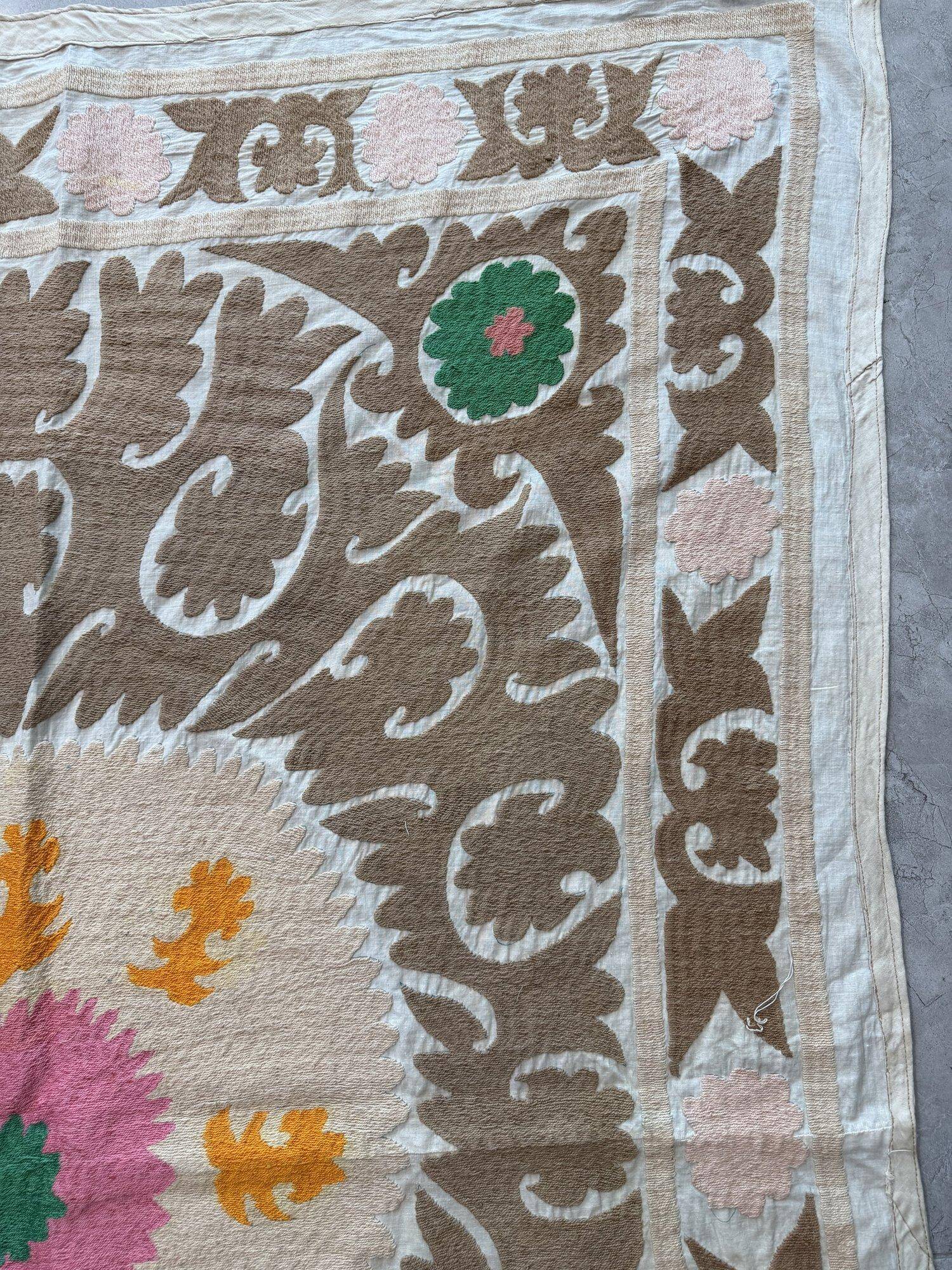 Vintage hand-embroidered tablecloth 116x160 cm