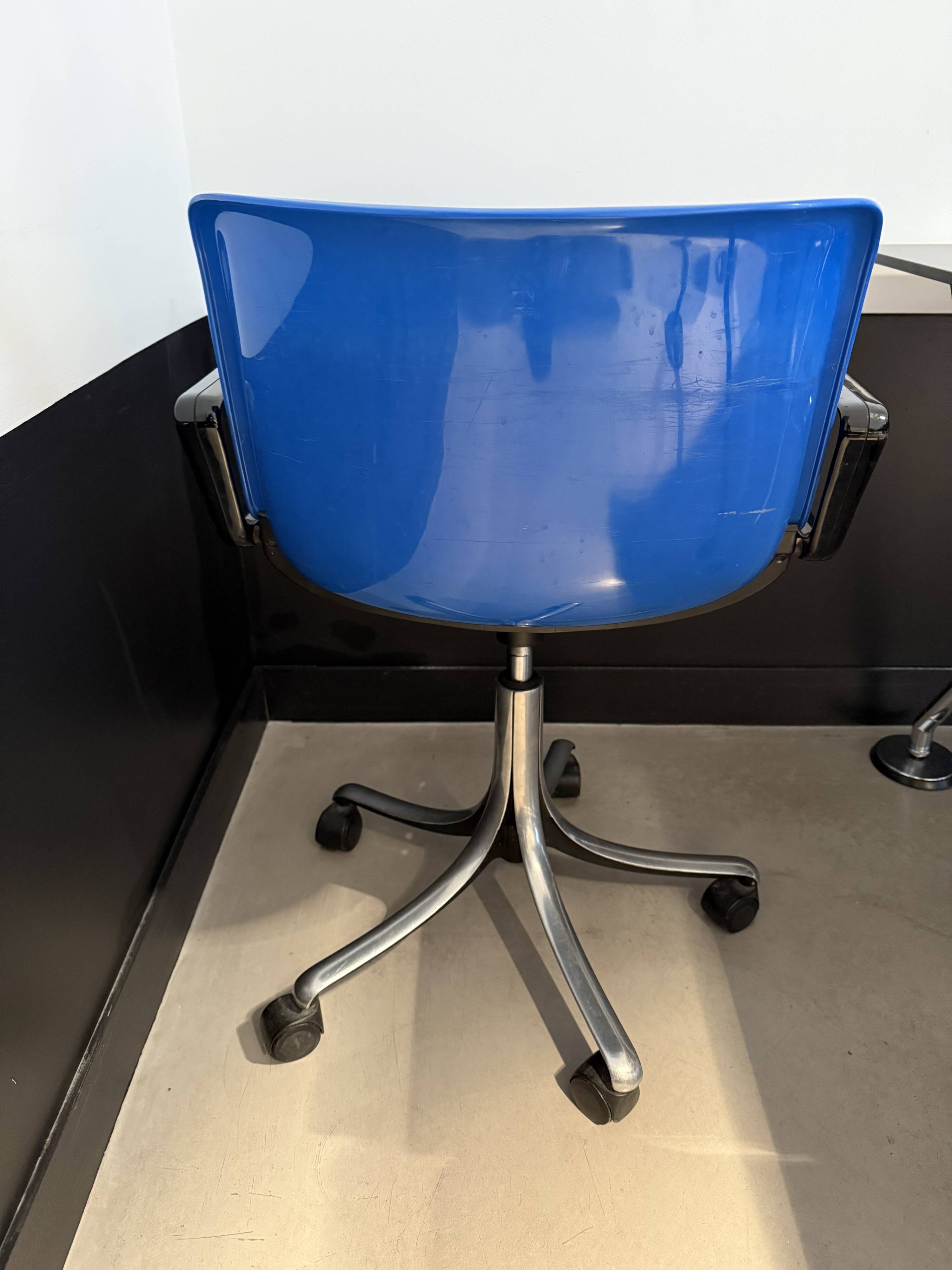 Modus chair Osvaldo Tecno