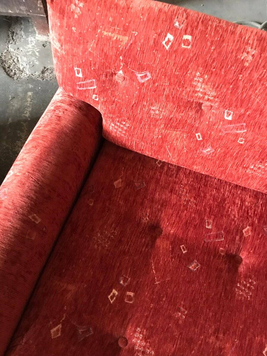 Set of 2 red Mid-Century fabric armchairs, 1960s — complete restoration