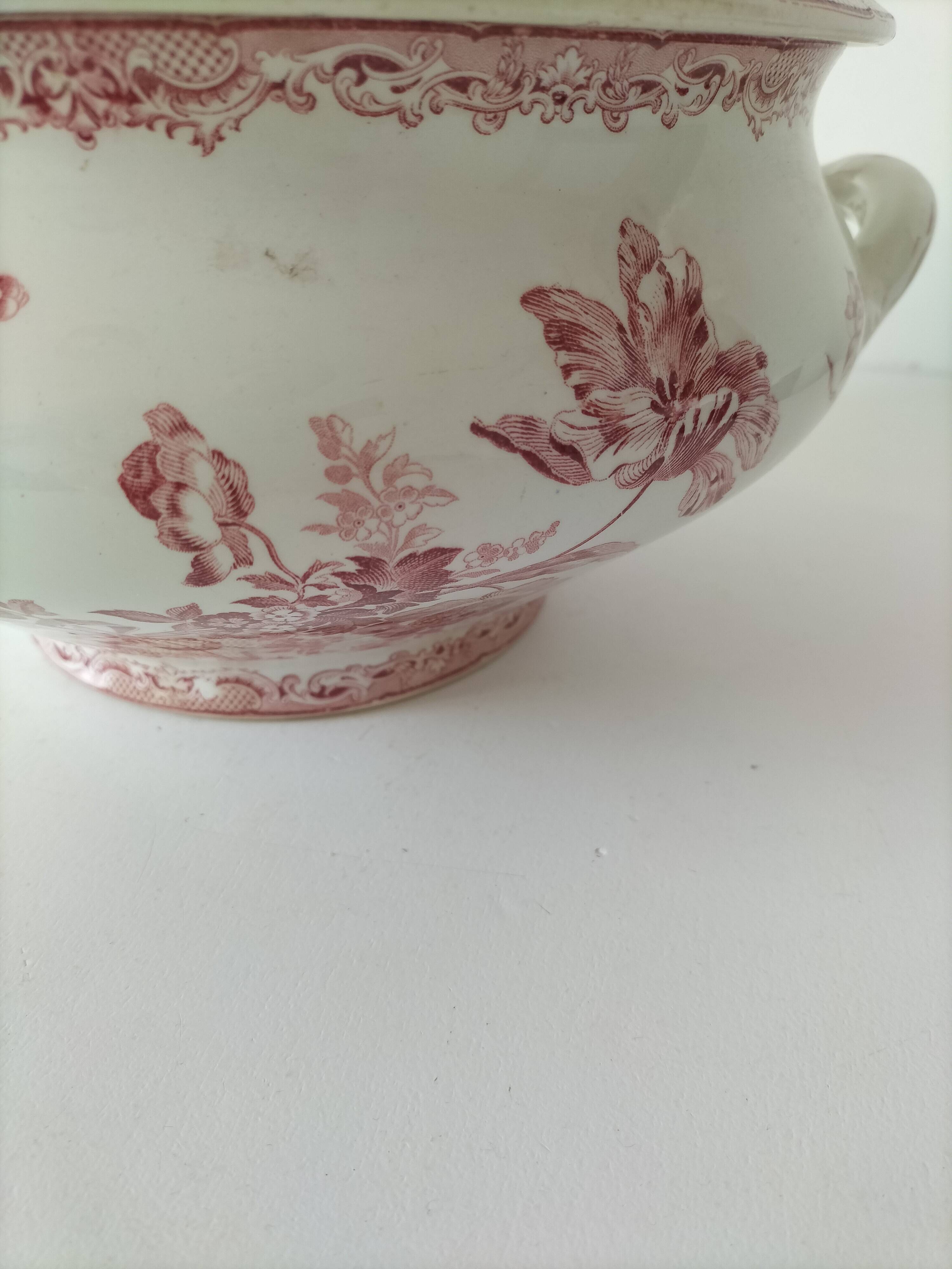 Ironstone soup tureen Sarreguemines Fontanges model (circa 1880–1900),