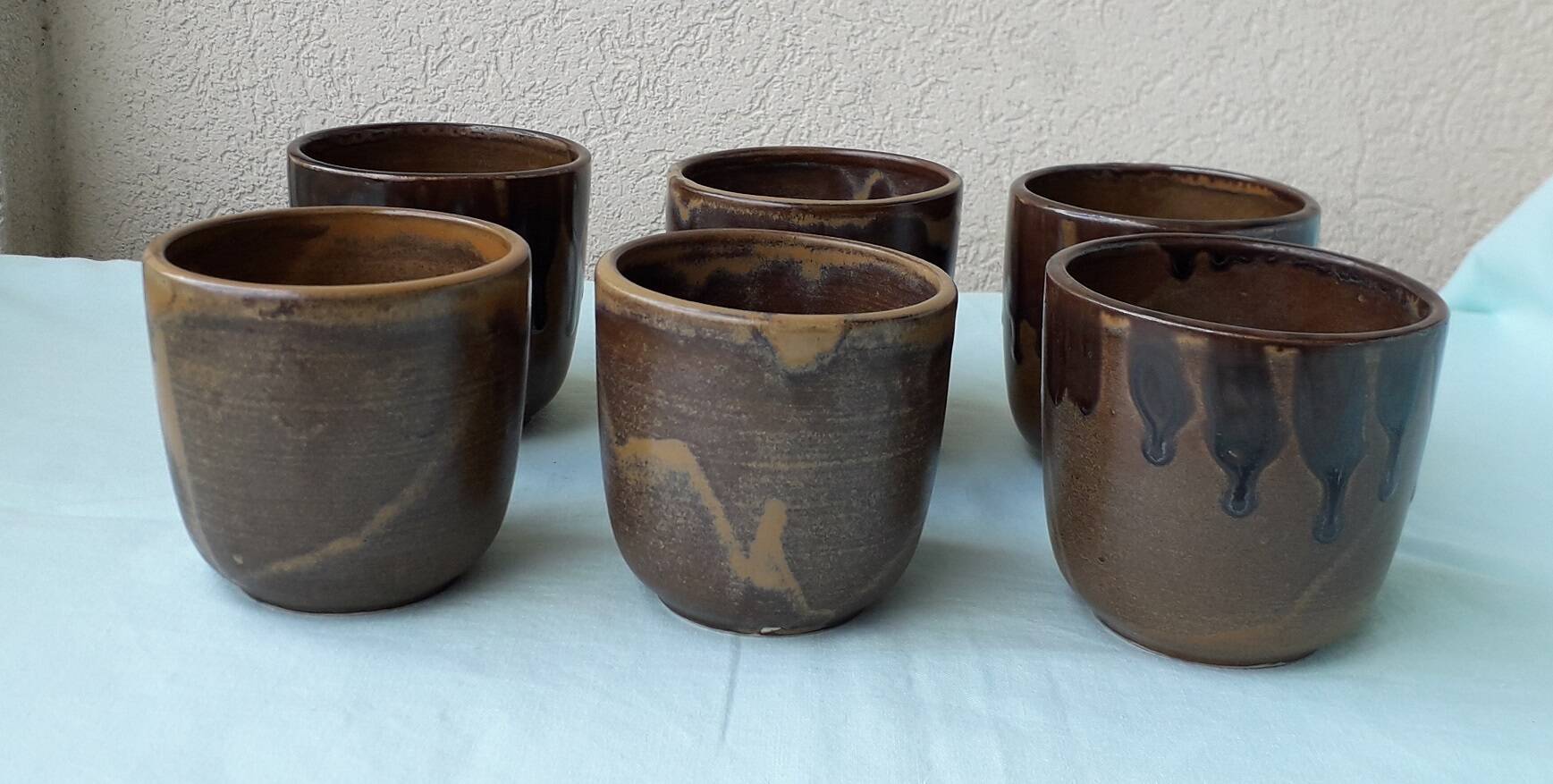 6 stoneware Breugnot cups