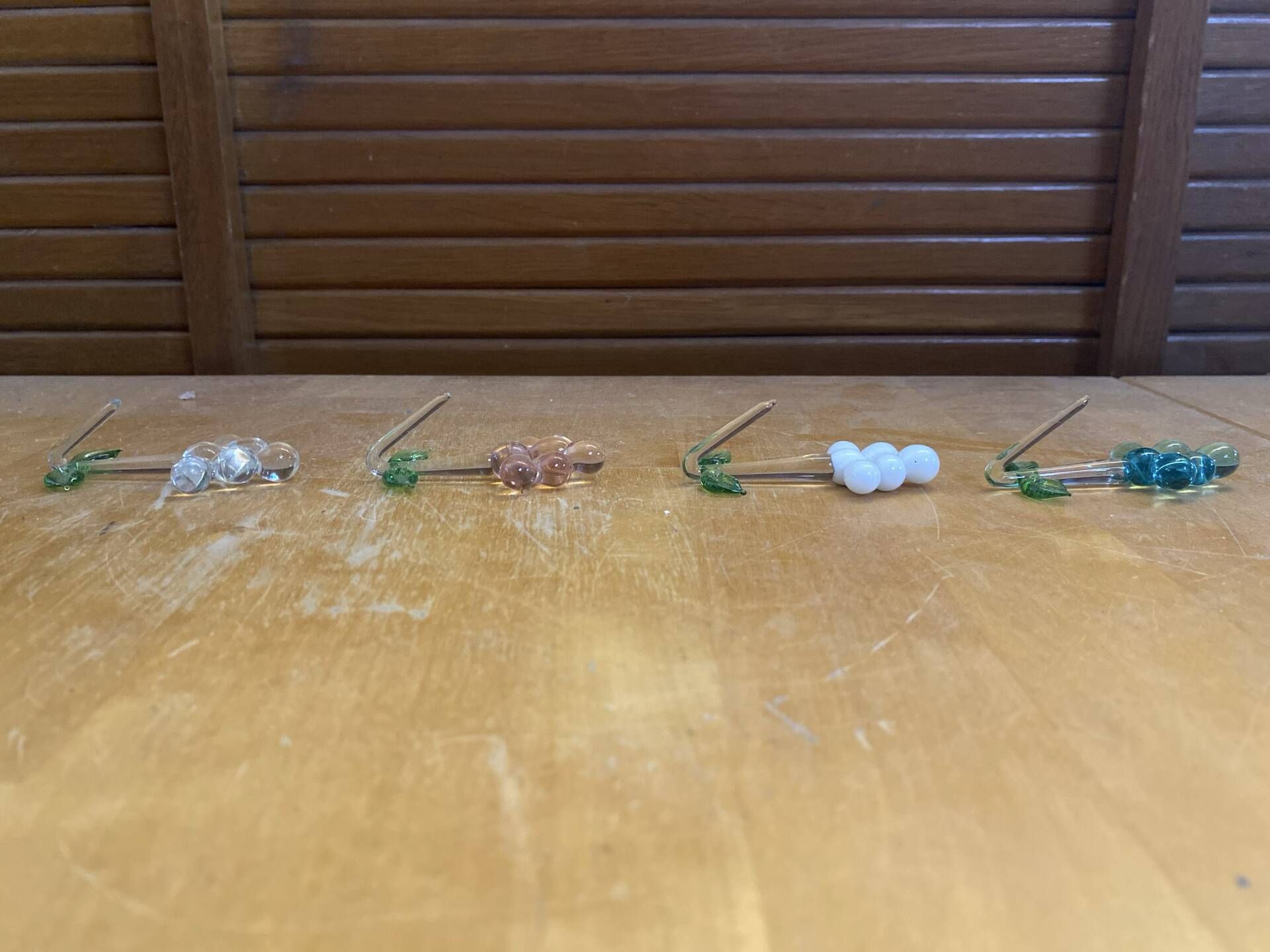 Set of 4 vintage murano glass knife rests grape cluster